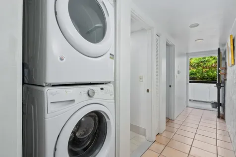 75-6082 Alii Drive Kailua-kona HI 96740