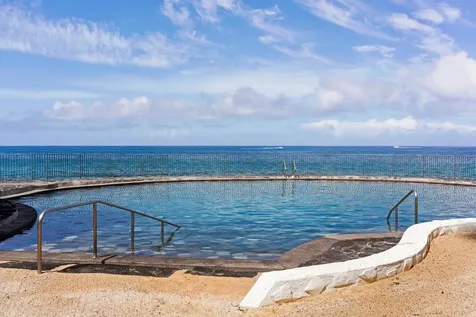 75-6082 Alii Drive Kailua-kona HI 96740