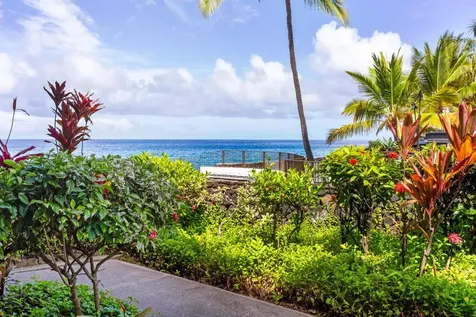 75-6082 Alii Drive Kailua-kona HI 96740