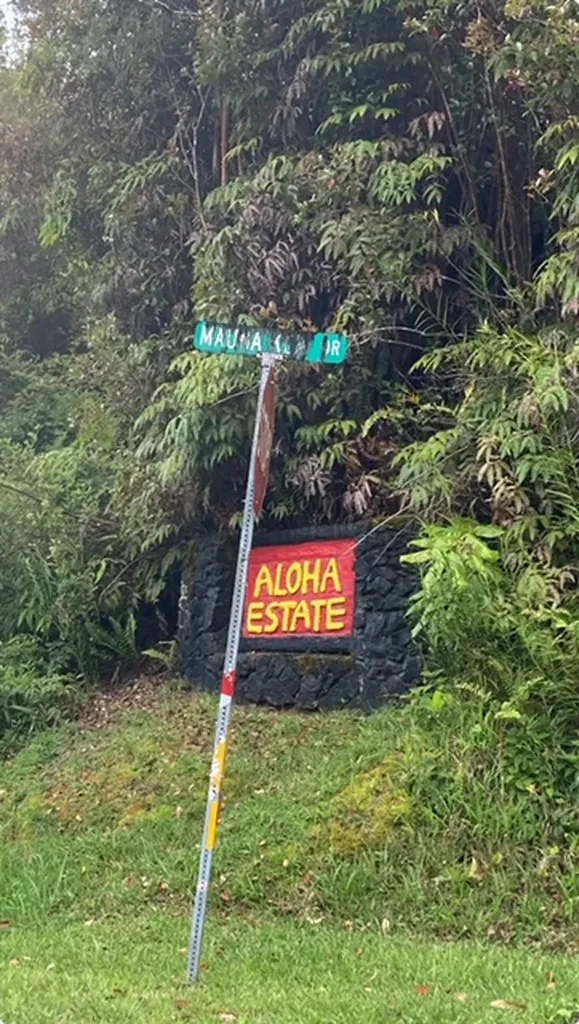 Road 10 Volcano HI 96785