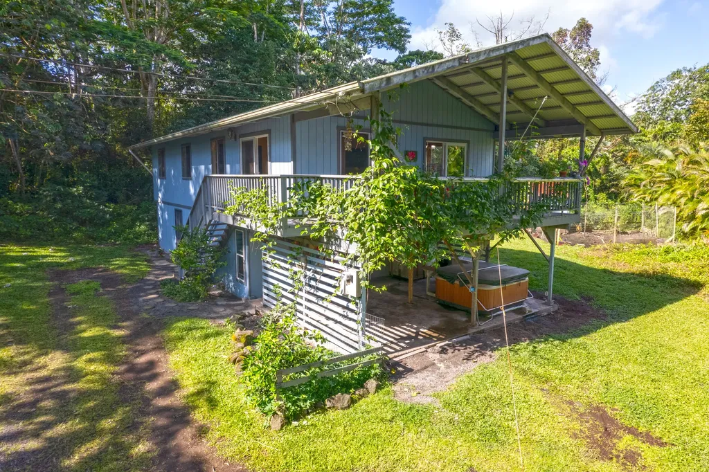 15-1702 13th Avenue Keaau HI 96749