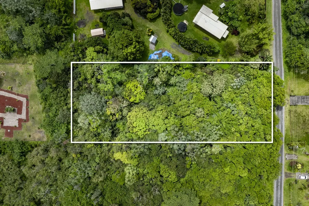 11th Avenue Keaau HI 96749