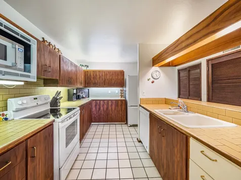 78-261 Manukai Street Kailua-kona HI 96740