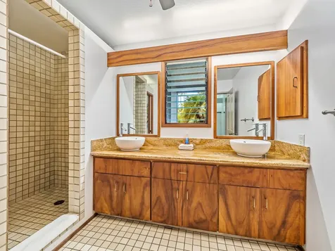 78-261 Manukai Street Kailua-kona HI 96740