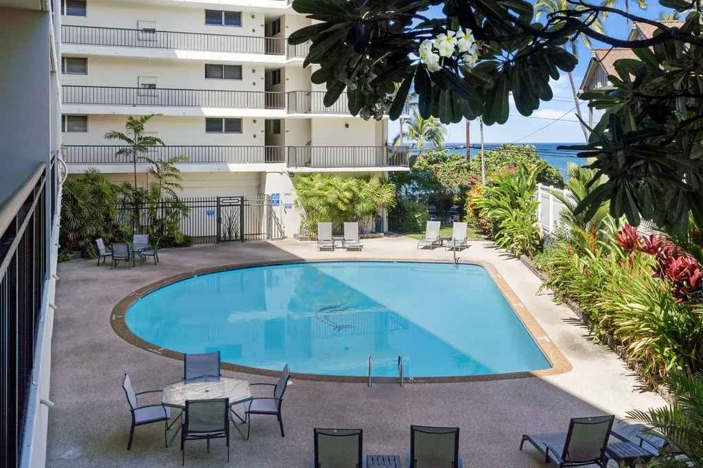 75-5782 Kuakini Highway Kailua-kona HI 96740