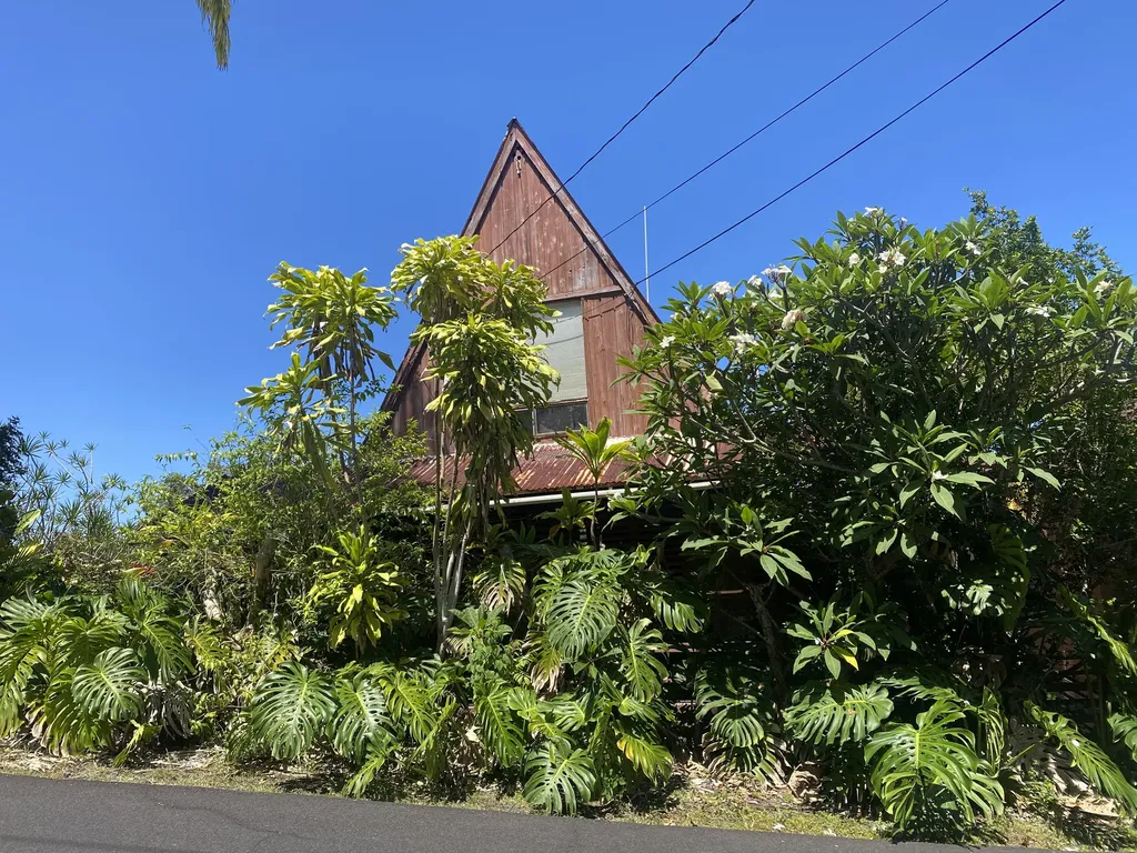 87-474 Kaohe Road Captain Cook HI 96704