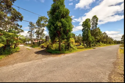11-3322 Mokuna Street Volcano HI 96785