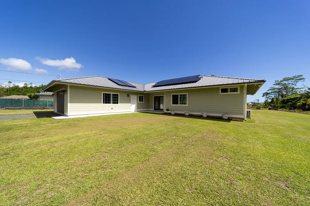 15-1807 16th Avenue Keaau HI 96749