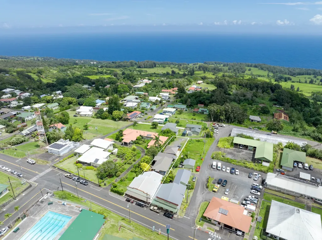 45-3396 Mamane Street Honokaa HI 96727