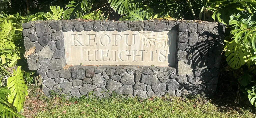 75-821 Hiona Street Holualoa HI 96725