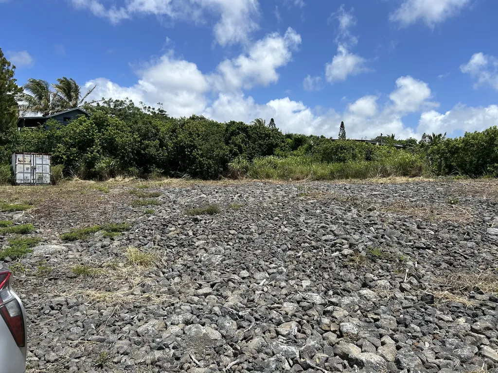 Holowai Street Naalehu HI 96772