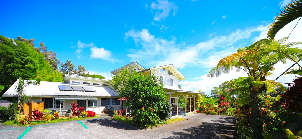 564 Hoaka Road Hilo HI 96720