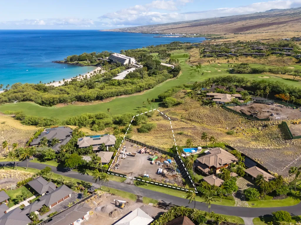 62-3765 Kaunaoa Nui Road Kamuela HI 96743