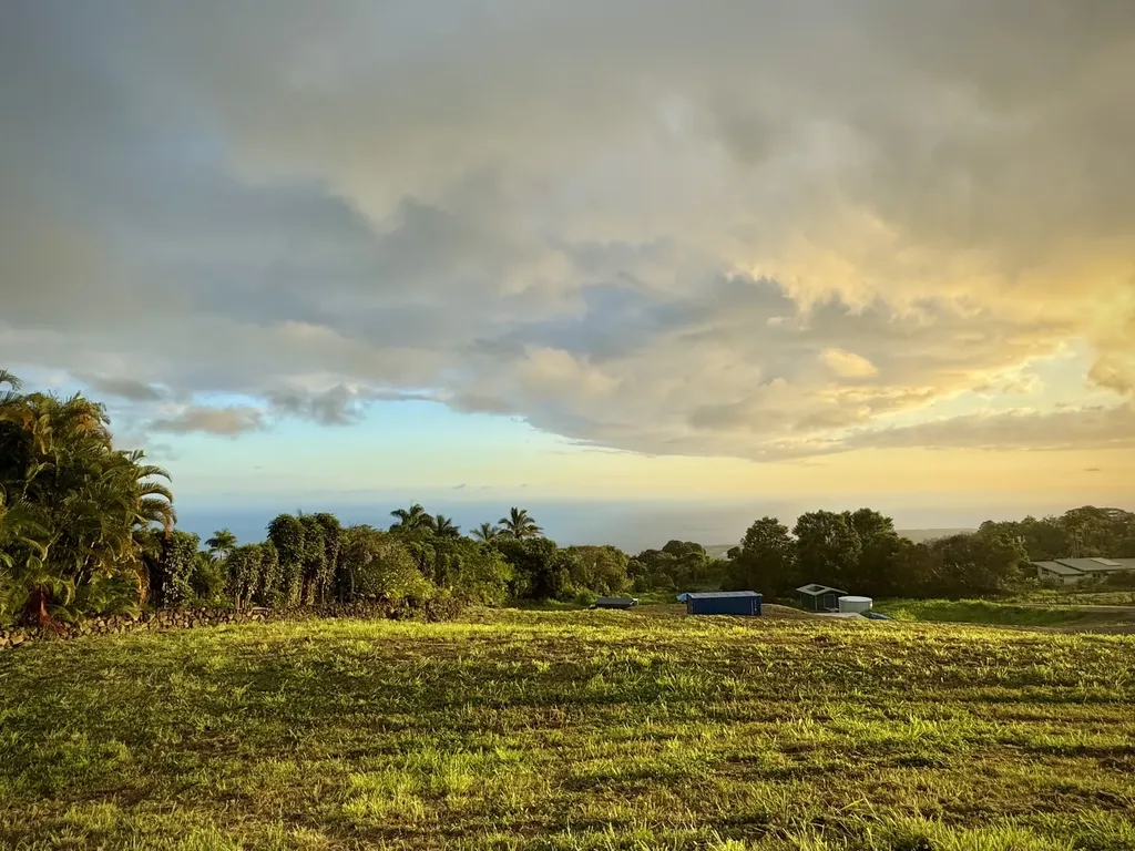 75-7140 Kuahewa Road Holualoa HI 96725