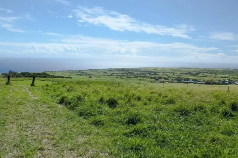 Kaalualu Road Naalehu HI 96772