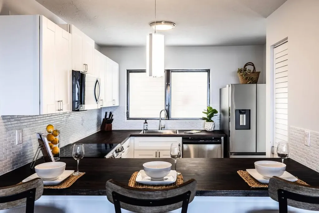 77-305 Kalani Way Kailua-kona HI 96740