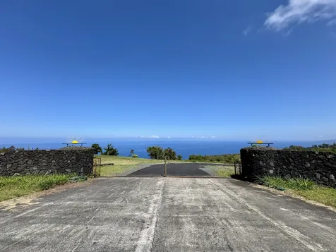 Captain Cook HI 96704