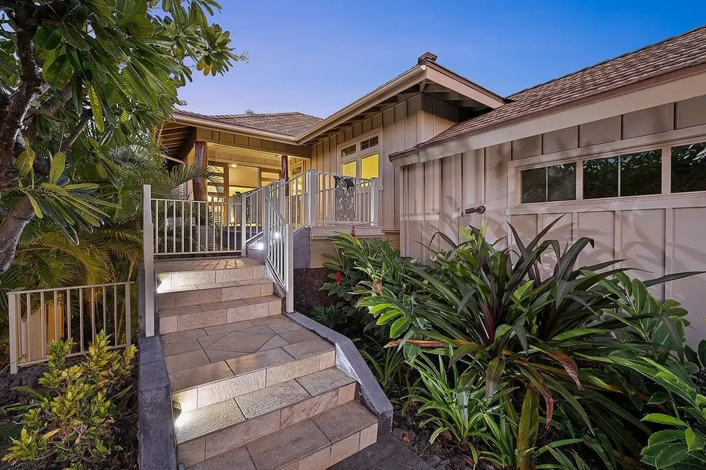 68-1122 N Kaniku Drive Kamuela HI 96743