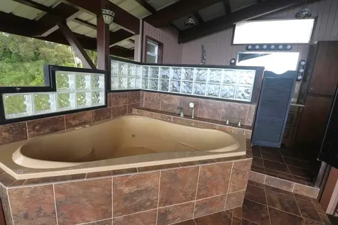 84-5018-p Hawaii Belt Road Captain Cook HI 96704