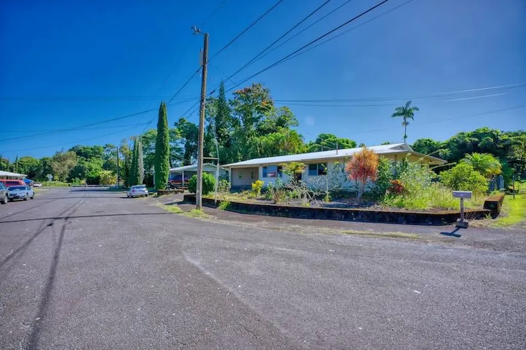 423 Lanikukia Place Hilo HI 96720