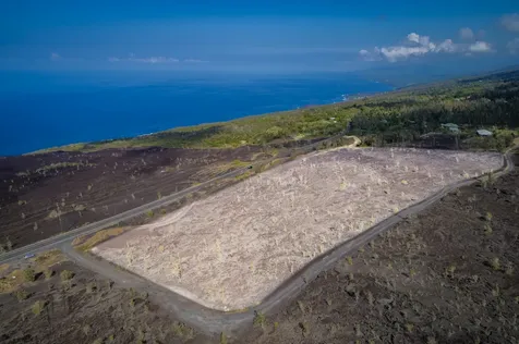 Captain Cook HI 96704