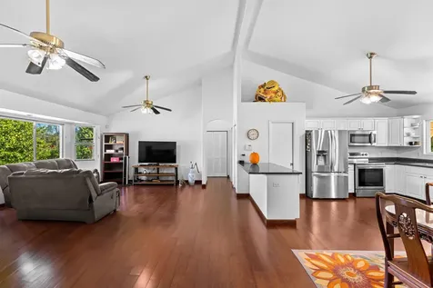 15-1828 20th Avenue Keaau HI 96749