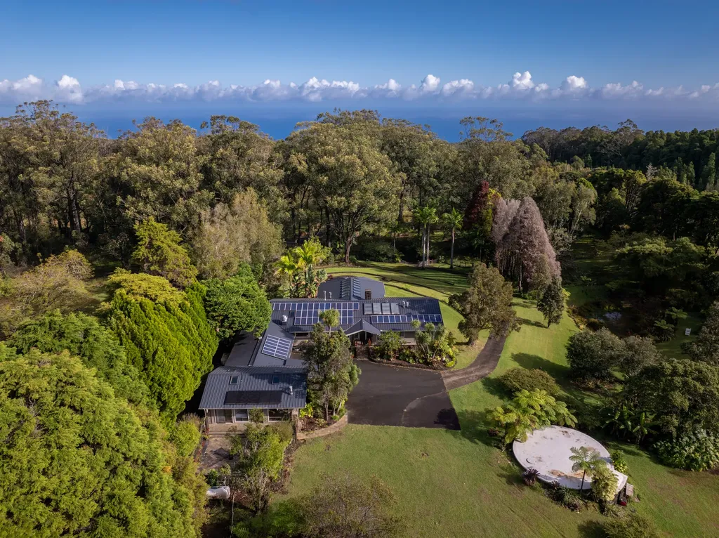 45-3503 Kahana Drive Honokaa HI 96727