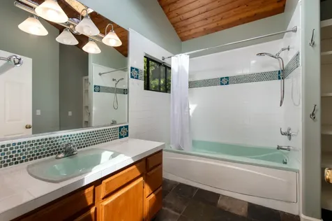 45-3503 Kahana Drive Honokaa HI 96727