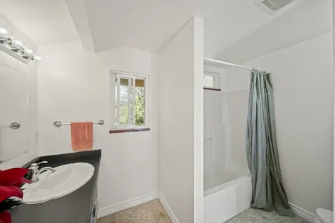 111 Alawaena Place Hilo HI 96720