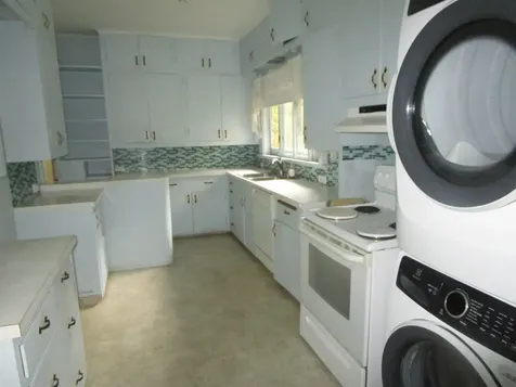 1494 Waianuenue Avenue Hilo HI 96720