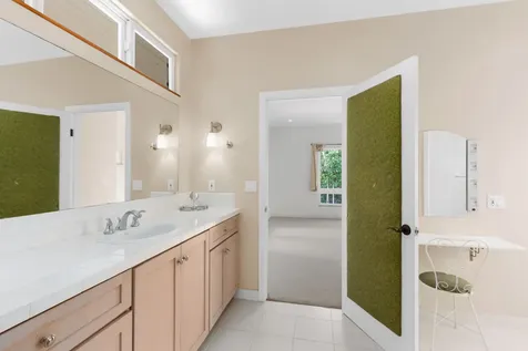 62-2042 Mahua Street Kamuela HI 96743