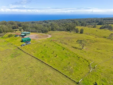 46-3715 Puaono Road Honokaa HI 96727