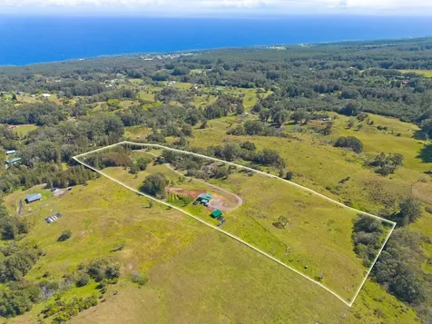 46-3715 Puaono Road Honokaa HI 96727