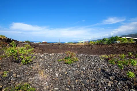 Ekolu Place Captain Cook HI 96704