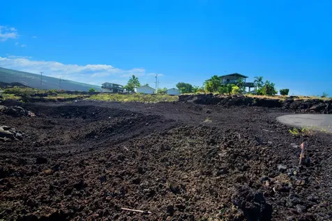 Ekolu Place Captain Cook HI 96704