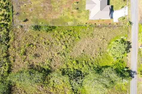 15-1978 7th Avenue Keaau HI 96749