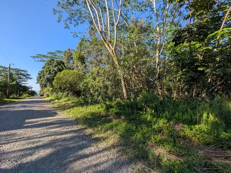 8TH Avenue Keaau HI 96749