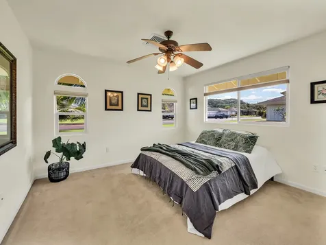 331 Noelani Loop Hilo HI 96720