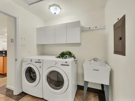 331 Noelani Loop Hilo HI 96720