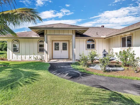 331 Noelani Loop Hilo HI 96720