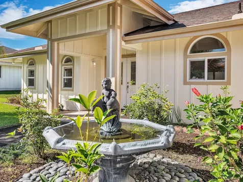 331 Noelani Loop Hilo HI 96720