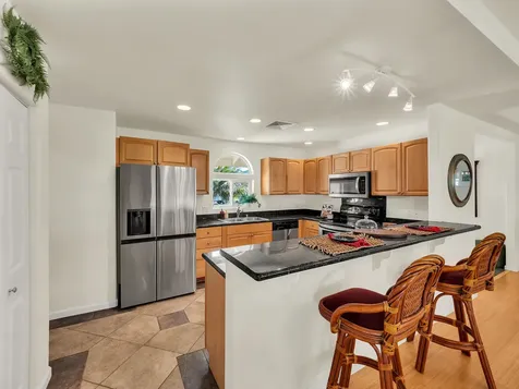 331 Noelani Loop Hilo HI 96720