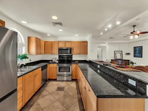 331 Noelani Loop Hilo HI 96720