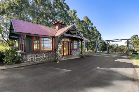 67-1148 Wainoenoe Road Kamuela HI 96743