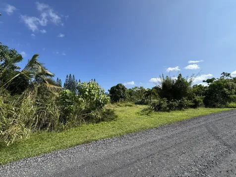 15-1391 18th Avenue Keaau HI 96749