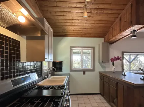 92-8366 Tiki Lane Ocean View HI 96737