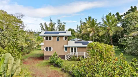 15-1835 6th Avenue Keaau HI 96749