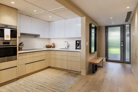 66-84 Kaunaoa Drive Kamuela HI 96743