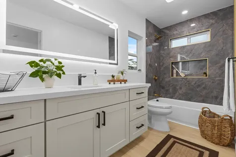 16-410 Ainaloa Boulevard Kurtistown HI 96760