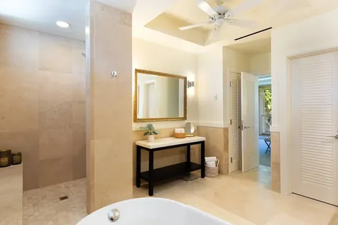 68-1375 Pauoa Road Kamuela HI 96743